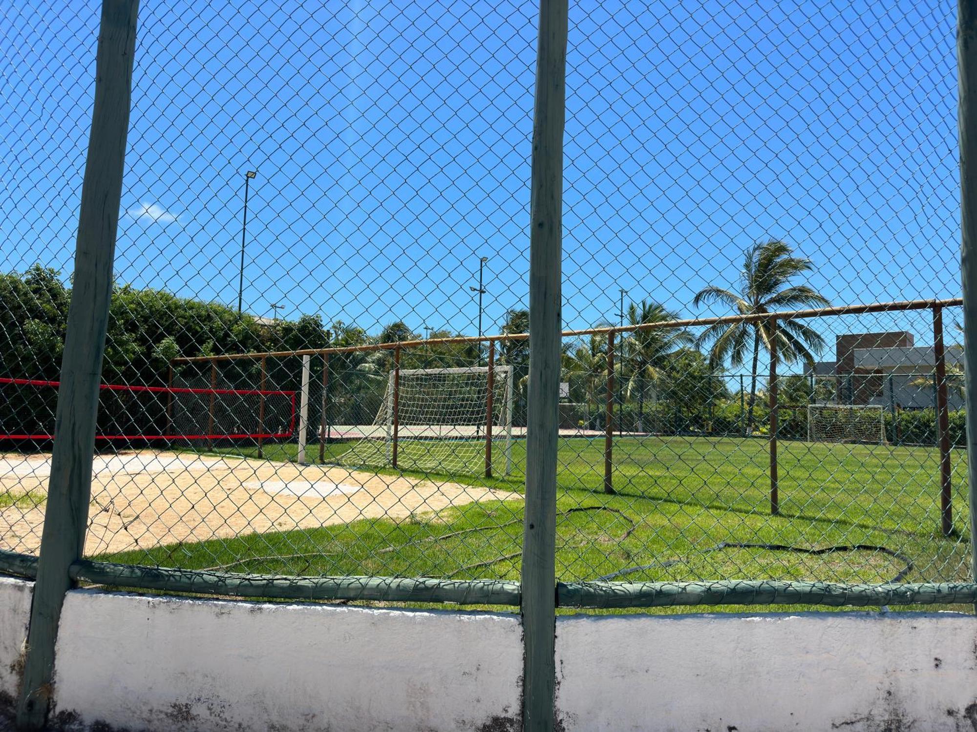 Flat Guarajuba 4 Quartos Terreo A Beira Mar - Pe Na Areia - Governanca Com Arrumadeira E Wi Fi Inclusos Camassari Exterior photo