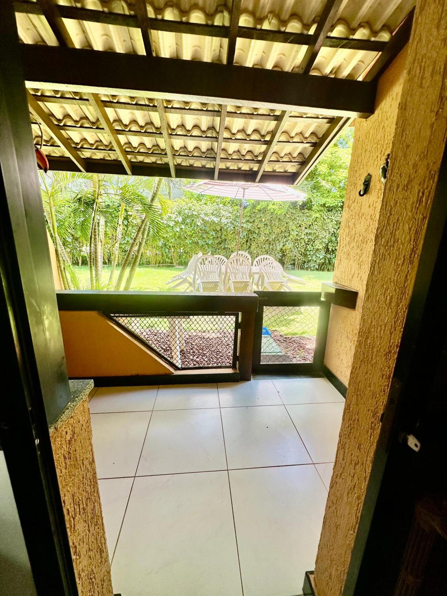 Flat Guarajuba 4 Quartos Terreo A Beira Mar - Pe Na Areia - Governanca Com Arrumadeira E Wi Fi Inclusos Camassari Exterior photo